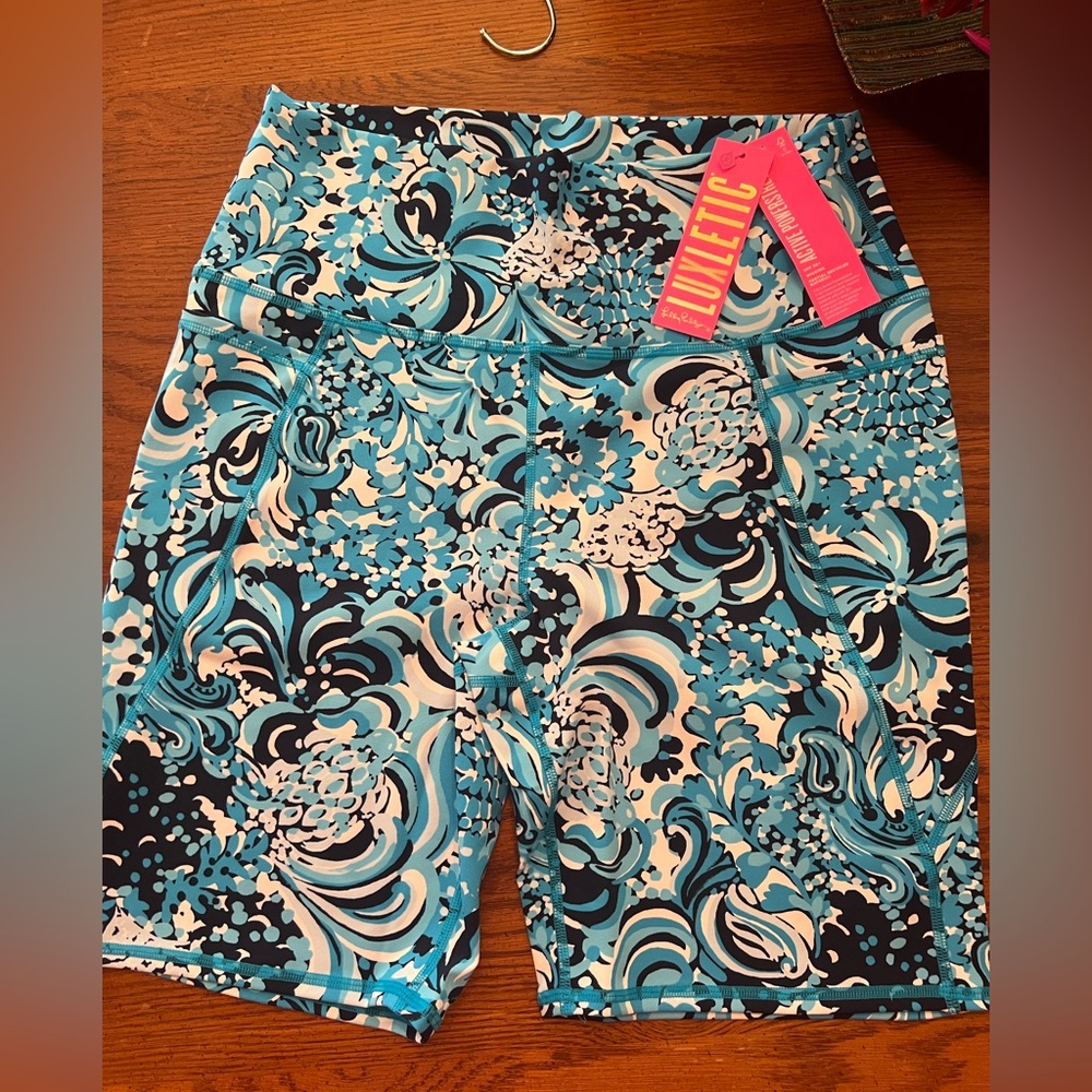 Lilly Pulitzer UPF 50+ Luxletic 8" South Beach High Rise Bike Short M Mermazing